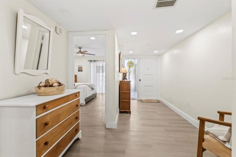 Condominio en venta en Holmes Beach, Florida, 1 dormitorio, 83.24 m2 № 1878269 - foto 14
