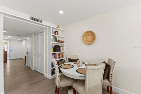 Condominio en venta en Holmes Beach, Florida, 1 dormitorio, 83.24 m2 № 1878269 - foto 20