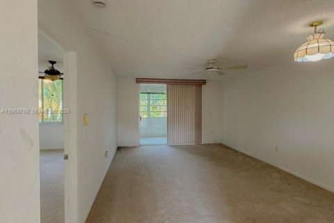 Condominio en alquiler en Margate, Florida, 1 dormitorio, 66.89 m2 № 2030672 - foto 24