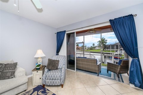 Condo in Punta Gorda, Florida, 3 bedrooms  № 2395932 - photo 19