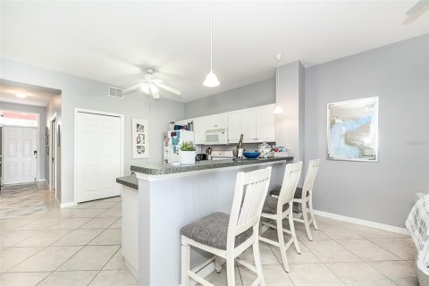 Condo in Punta Gorda, Florida, 3 bedrooms  № 2395932 - photo 16