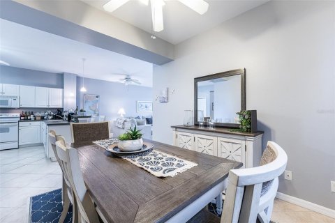Condo in Punta Gorda, Florida, 3 bedrooms  № 2395932 - photo 14