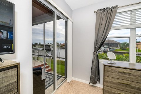 Condo in Punta Gorda, Florida, 3 bedrooms  № 2395932 - photo 29