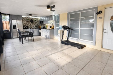 Townhouse in Palm Springs, Florida 2 bedrooms, 102.01 sq.m. № 2378728 - photo 26