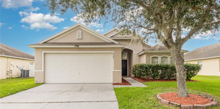 Casa en Kissimmee, Florida 3 dormitorios, 169.45 m2 № 1875945