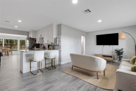 Casa en venta en Sarasota, Florida, 4 dormitorios, 199.93 m2 № 1592914 - foto 2