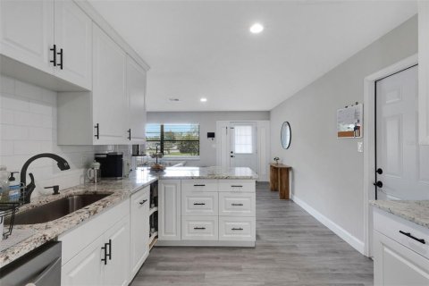 Casa en venta en Sarasota, Florida, 4 dormitorios, 199.93 m2 № 1592914 - foto 9
