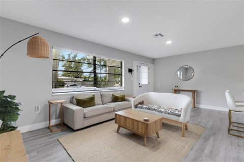 Casa en venta en Sarasota, Florida, 4 dormitorios, 199.93 m2 № 1592914 - foto 4