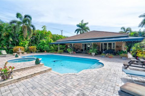 House in Miami, Florida 4 bedrooms, 170.38 sq.m. № 1948511 - photo 30