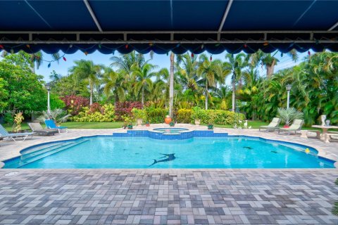 House in Miami, Florida 4 bedrooms, 170.38 sq.m. № 1948511 - photo 4
