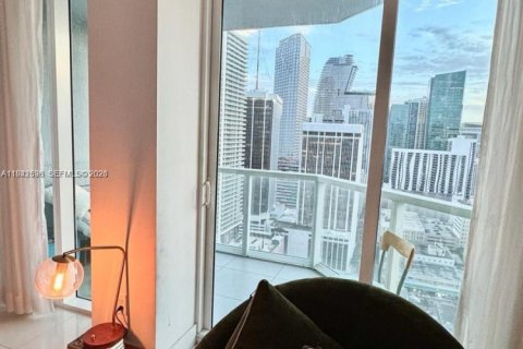 Condo in Miami, Florida, 2 bedrooms  № 2000003 - photo 7