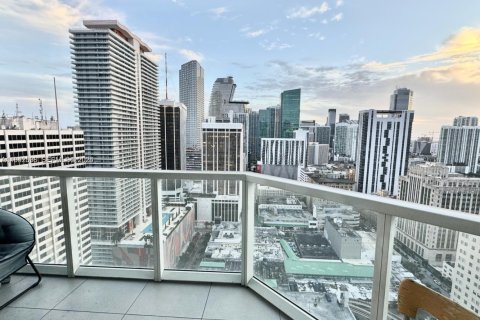 Condo in Miami, Florida, 2 bedrooms  № 2000003 - photo 12