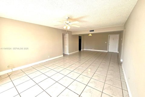 Снять в аренду кондоминиум в Бока-Ратон, Флорида 3 спальни, 119.47м2, № 2005141 - фото 4