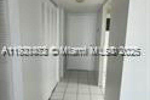 Condominio en alquiler en West Palm Beach, Florida, 1 dormitorio, 65.4 m2 № 1975617 - foto 9