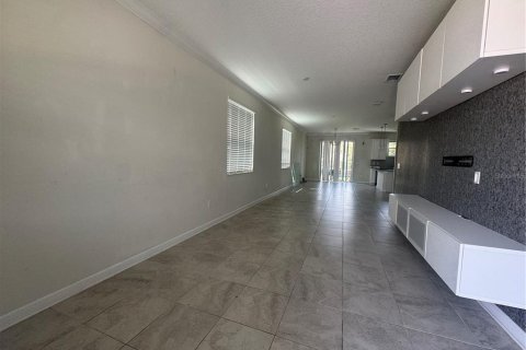 Adosado en alquiler en Kissimmee, Florida, 3 dormitorios, 171.68 m2 № 1907877 - foto 4