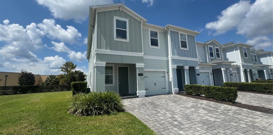 Adosado en Kissimmee, Florida 3 dormitorios, 171.68 m2 № 1907877