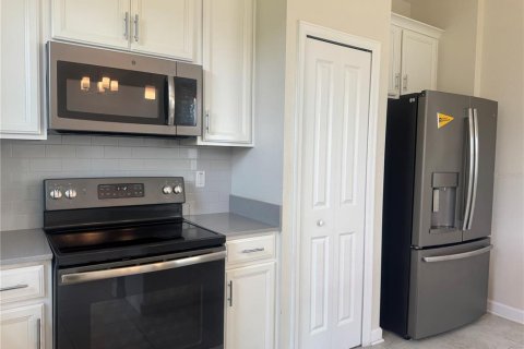 Adosado en alquiler en Kissimmee, Florida, 3 dormitorios, 171.68 m2 № 1907877 - foto 14