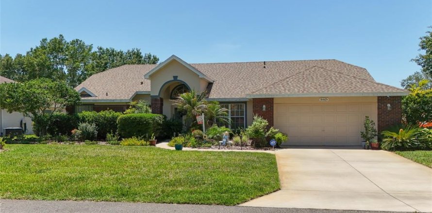 Casa en Dade City, Florida 3 dormitorios, 160.26 m2 № 1736247