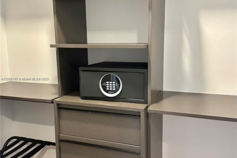 Copropriété à vendre à Miami, Floride: 1 chambre, 41.06 m2 № 1957906 - photo 8