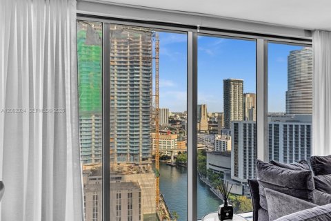 Copropriété à vendre à Miami, Floride: 2 chambres, 108.51 m2 № 2069535 - photo 11