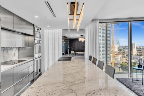 Copropriété à vendre à Miami, Floride: 2 chambres, 108.51 m2 № 2069535 - photo 4