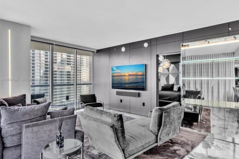 Copropriété à vendre à Miami, Floride: 2 chambres, 108.51 m2 № 2069535 - photo 24