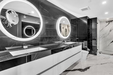 Copropriété à vendre à Miami, Floride: 2 chambres, 108.51 m2 № 2069535 - photo 27