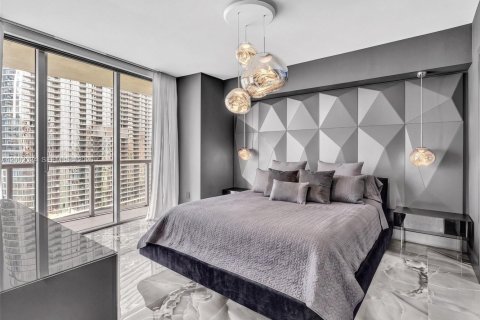 Copropriété à vendre à Miami, Floride: 2 chambres, 108.51 m2 № 2069535 - photo 25