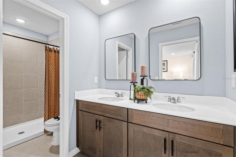 Townhouse in Orlando, Florida 3 bedrooms, 154.68 sq.m. № 2205483 - photo 18
