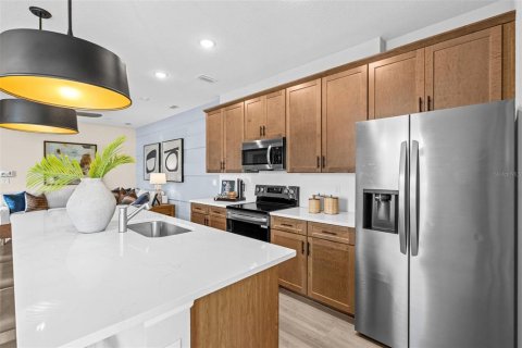 Townhouse in Orlando, Florida 3 bedrooms, 154.68 sq.m. № 2205483 - photo 6