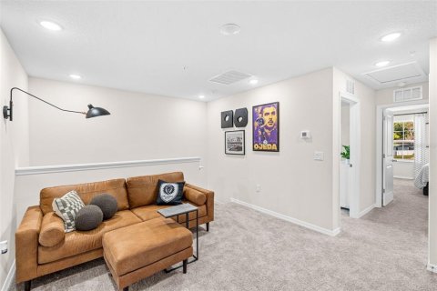 Townhouse in Orlando, Florida 3 bedrooms, 154.68 sq.m. № 2205483 - photo 9