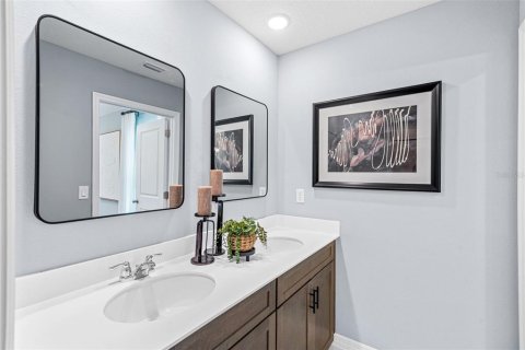 Townhouse in Orlando, Florida 3 bedrooms, 154.68 sq.m. № 2205483 - photo 19