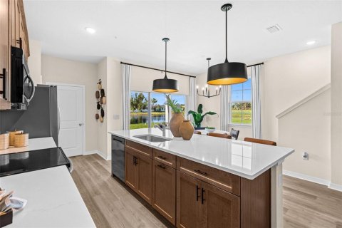 Townhouse in Orlando, Florida 3 bedrooms, 154.68 sq.m. № 2205483 - photo 7