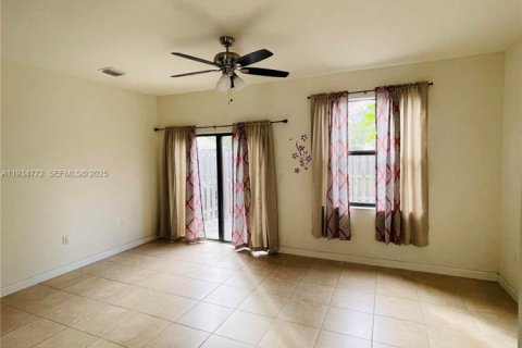 Townhouse in Miami, Florida 3 bedrooms, 139.91 sq.m. № 1992944 - photo 6