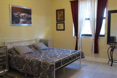 Townhouse in Miami, Florida 3 bedrooms, 139.91 sq.m. № 1992944 - photo 13