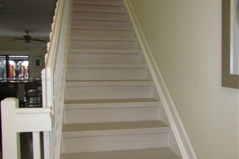 Townhouse in Miami, Florida 3 bedrooms, 139.91 sq.m. № 1992944 - photo 23