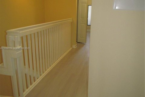 Townhouse in Miami, Florida 3 bedrooms, 139.91 sq.m. № 1992944 - photo 17