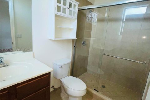 Townhouse in Miami, Florida 3 bedrooms, 139.91 sq.m. № 1992944 - photo 11