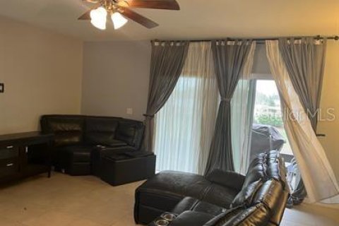 Adosado en alquiler en Davenport, Florida, 3 dormitorios, 160.16 m2 № 1904902 - foto 3
