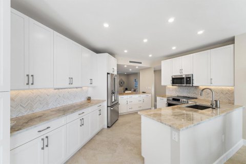 Condo in Jupiter, Florida, 2 bedrooms № 2431566 - photo 12