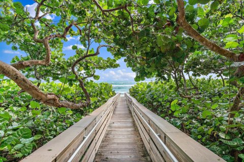 Condo in Jupiter, Florida, 2 bedrooms № 2431566 - photo 30