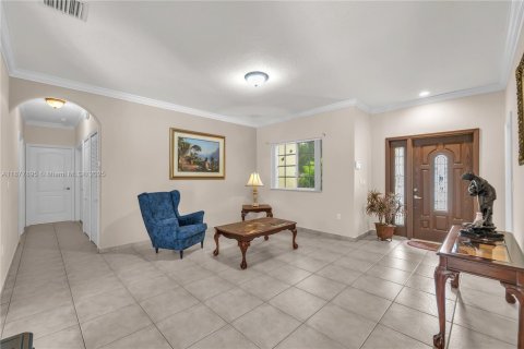 House in Miami Lakes, Florida 3 bedrooms, 141.49 sq.m. № 1921718 - photo 3