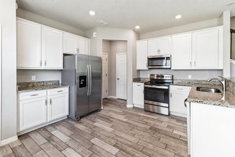 Touwnhouse à vendre à Orlando, Floride: 3 chambres, 160.54 m2 № 2351580 - photo 15