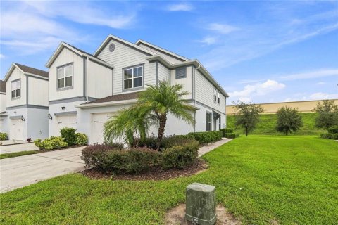 Touwnhouse à vendre à Orlando, Floride: 3 chambres, 160.54 m2 № 2351580 - photo 2
