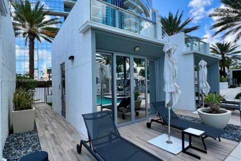 Condo in Miami, Florida  № 1743988 - photo 15