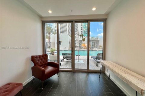 Condo in Miami, Florida  № 1743988 - photo 3