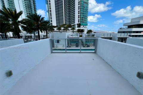 Condo in Miami, Florida  № 1743988 - photo 20