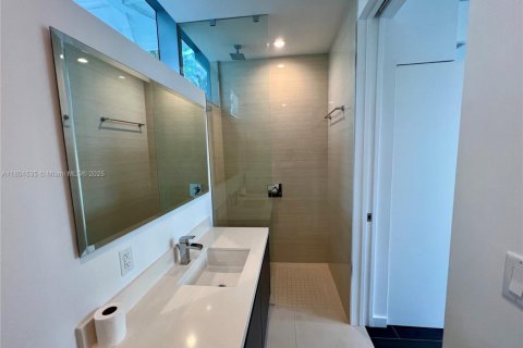 Condo in Miami, Florida  № 1743988 - photo 10