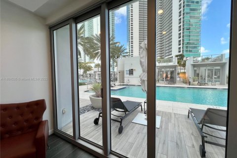 Condo in Miami, Florida  № 1743988 - photo 4