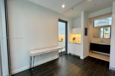 Condo in Miami, Florida  № 1743988 - photo 6